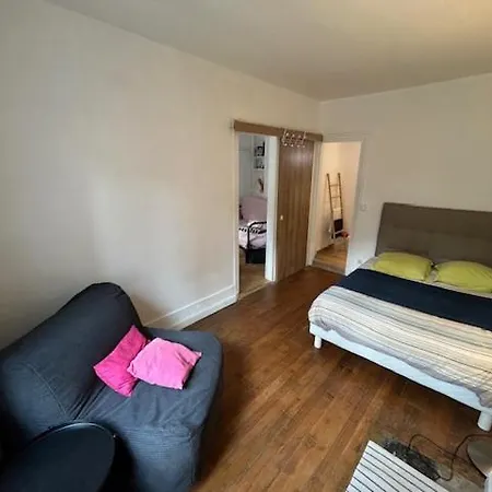 Paris Sacre Coeur Montmartre Et Tour Eiffel, 8 People, Apartment Exterior photo